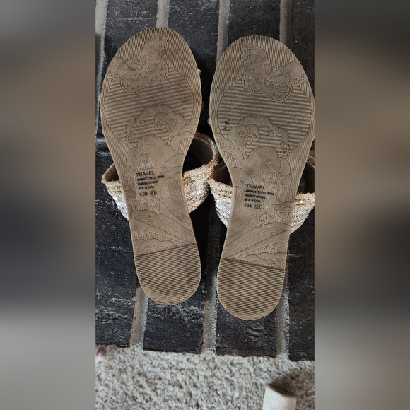 Sandals - Picture 3 of 3